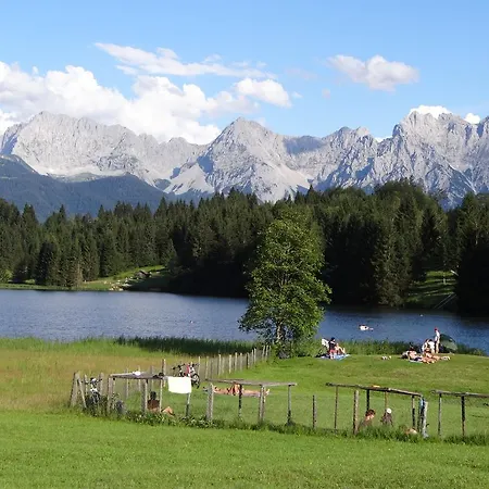 Haus Rustikana 미텐발트