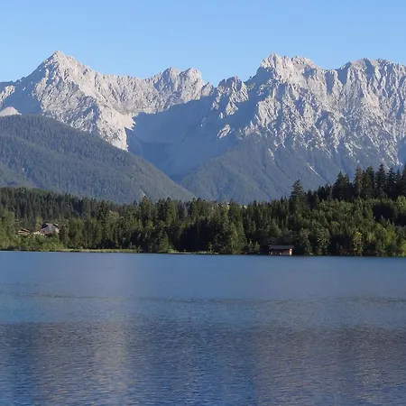 Haus Rustikana 미텐발트